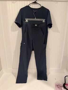 FIGS Technical Collection Scrub Set Navy Blue Men XS – Top & Pants